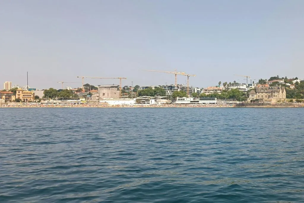 Lisbon: Guided Sunset Cruise from Cascais + Open Bar