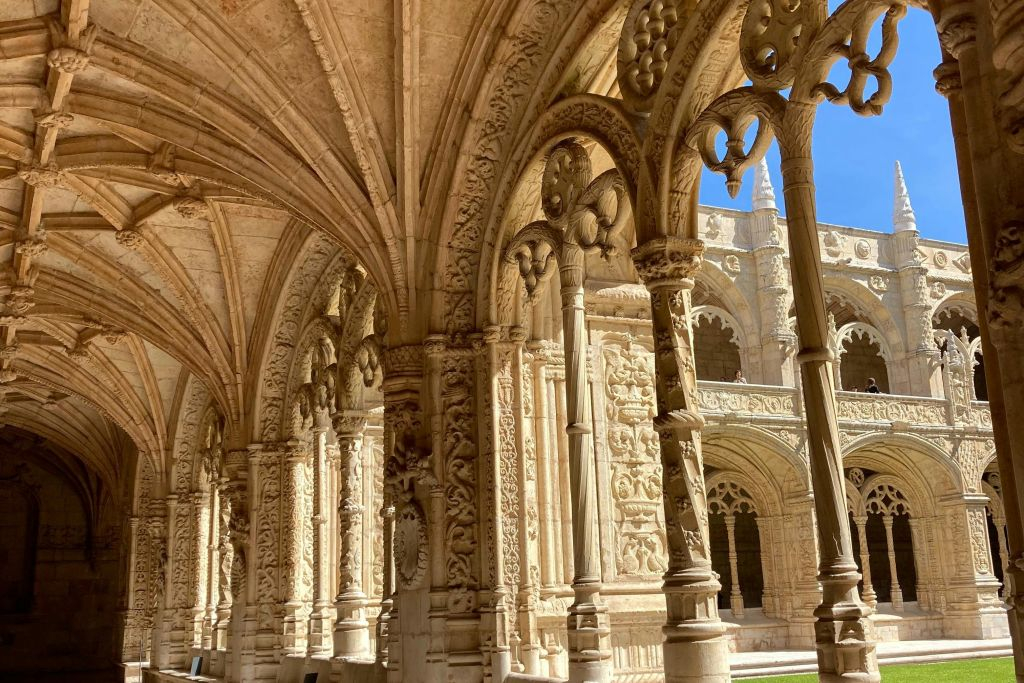 Lisbon: Guided Belém Walking Tour + Jerónimos Monastery Entry