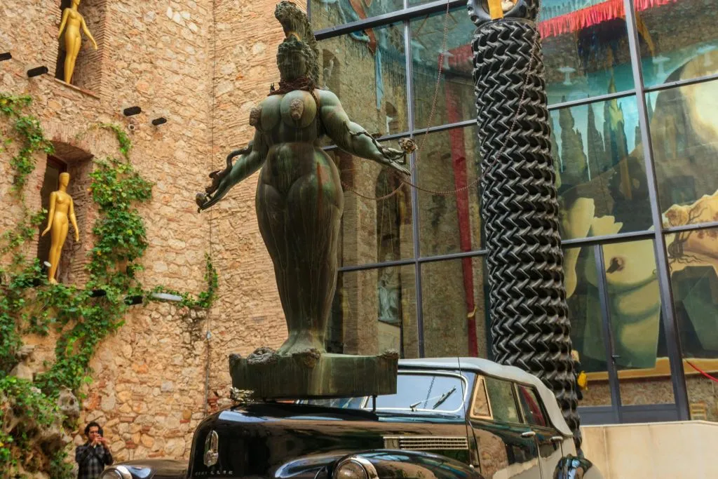 Teatro y Museo Dalí: Tour guiado en español