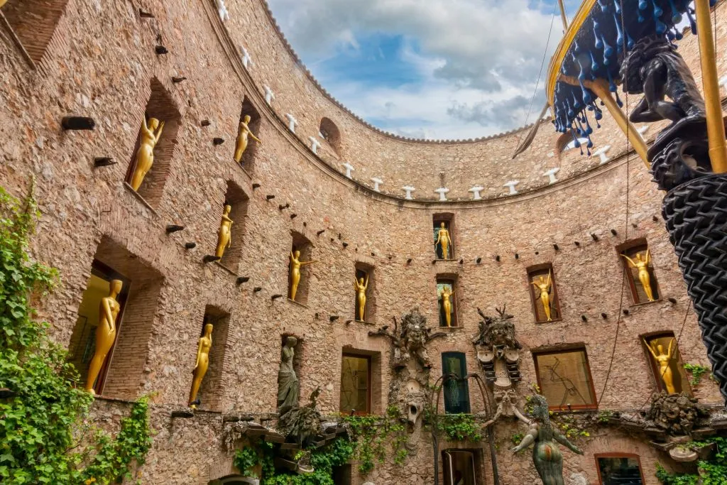 Teatro y Museo Dalí: Tour guiado en español