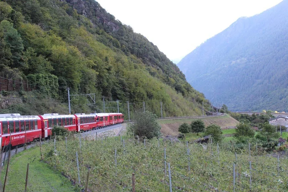 St. Moritz e Tirano: Gita di un giorno da Milano + biglietto del treno del Bernina