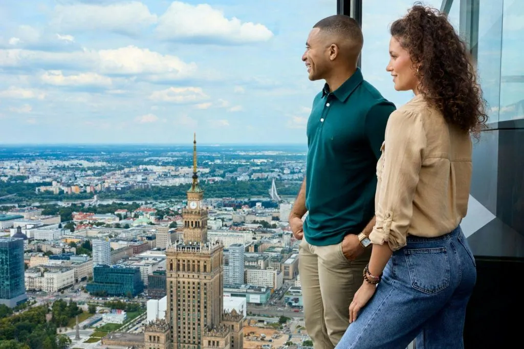 Highline Varsóvia: Bilhete de entrada + acesso ao bar do terraço
