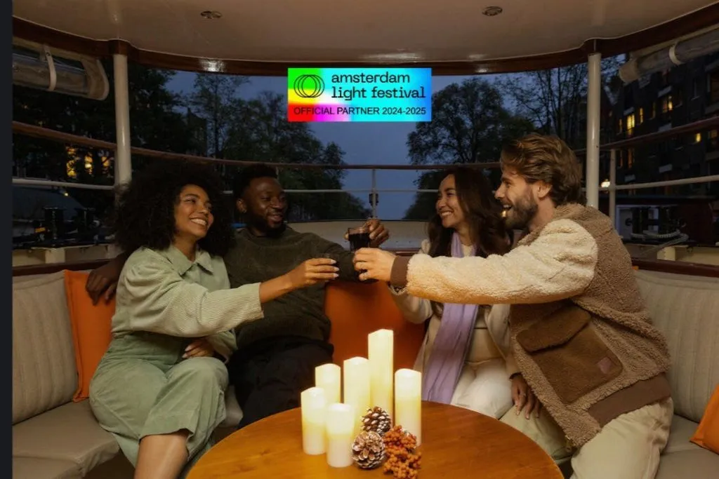 Amsterdam Light Festival: Luxury Boat Cruise + Optional Unlimited Drinks