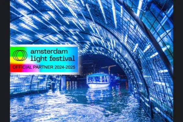 Amsterdam Light Festival: Luxury Boat Cruise + Optional Unlimited Drinks