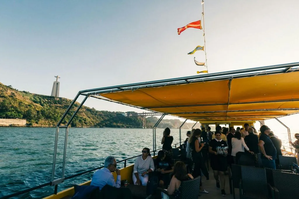 Lisbon: Tagus River Sunset Cruise + Live Music + Drink