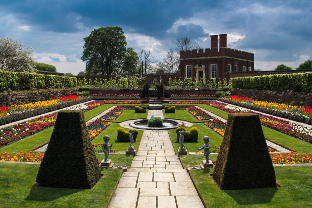 Hampton Court Palace, Gardens & Maze: Entry Ticket + Audio Guide