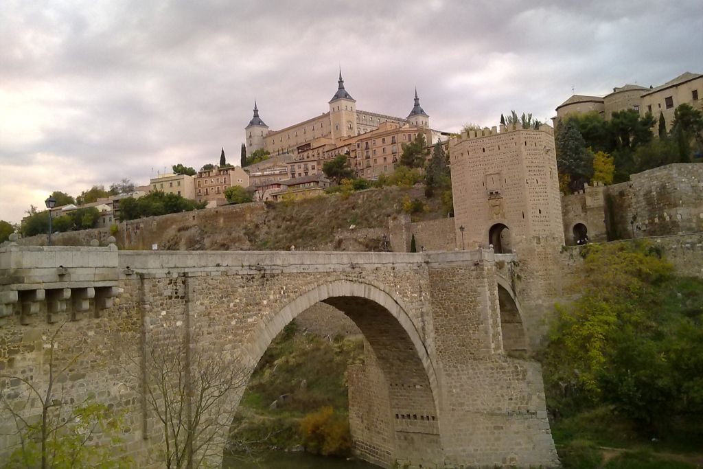 Toledo & Segovia: Day Trip from Madrid