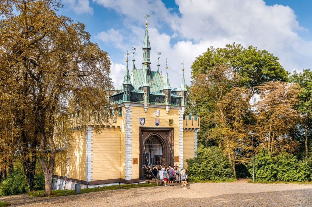 Torre de Petřín e Labirinto de Espelhos: bilhete de entrada