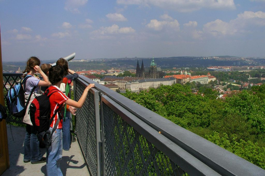 Torre de Petřín e Labirinto de Espelhos: bilhete de entrada