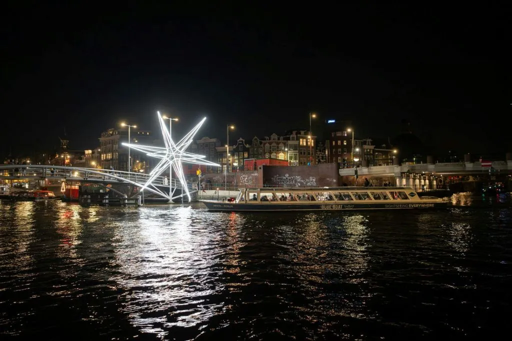 Festival delle luci di Amsterdam: tour in barca coperto