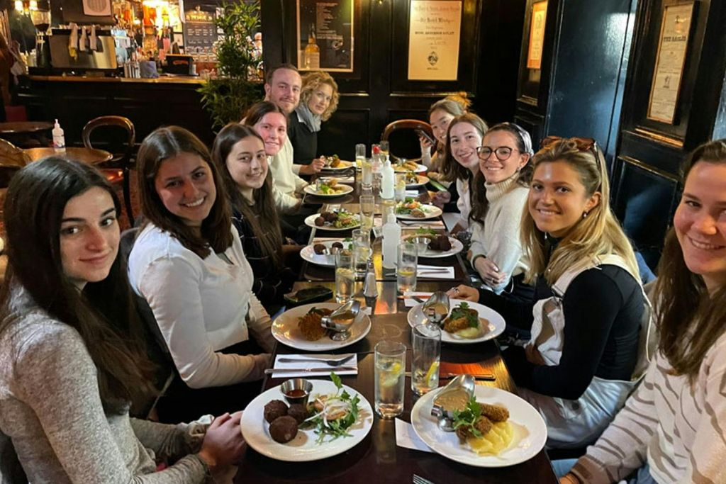 Edinburgh: Leith Saturday Guided Food Tour