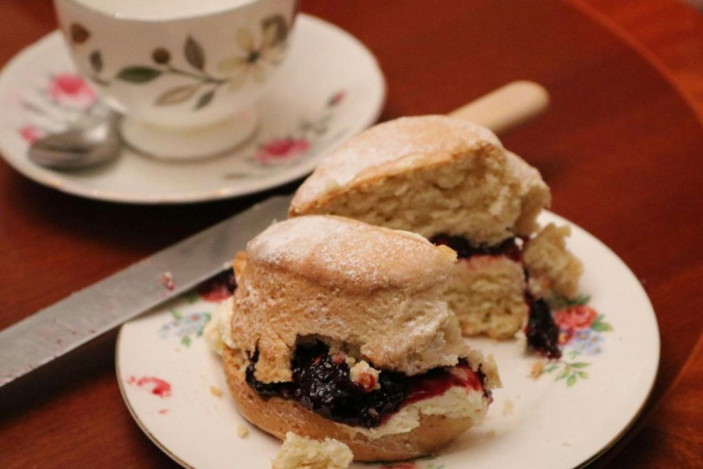 Edinburgh: Leith Saturday Guided Food Tour