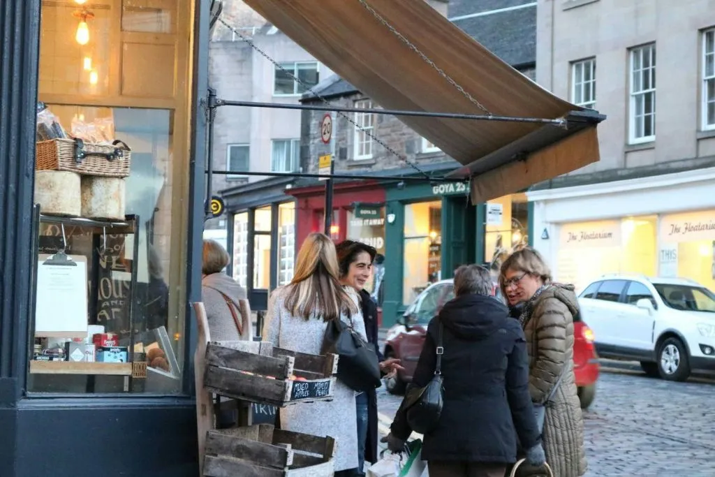 Edinburgh: Leith Saturday Guided Food Tour