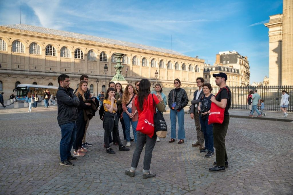 Paris: Guided Night Walking Tour