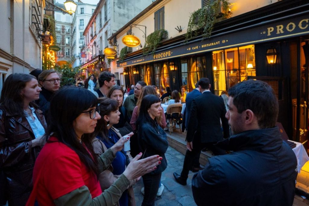Paris: Guided Night Walking Tour