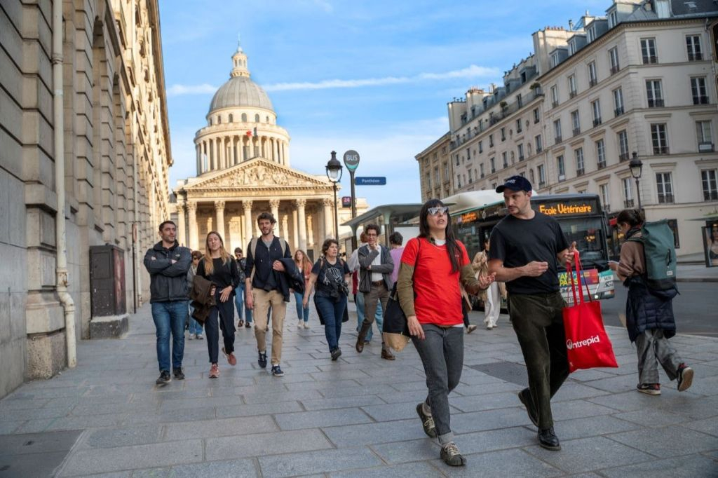 Paris: Guided Night Walking Tour