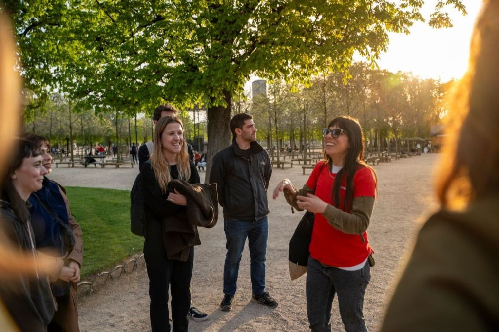 Paris: Guided Night Walking Tour