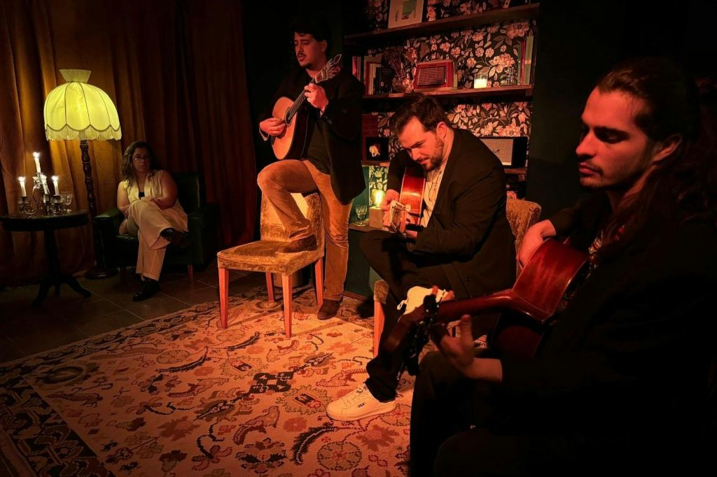Lisbon: Fado Concert + 1 Drink