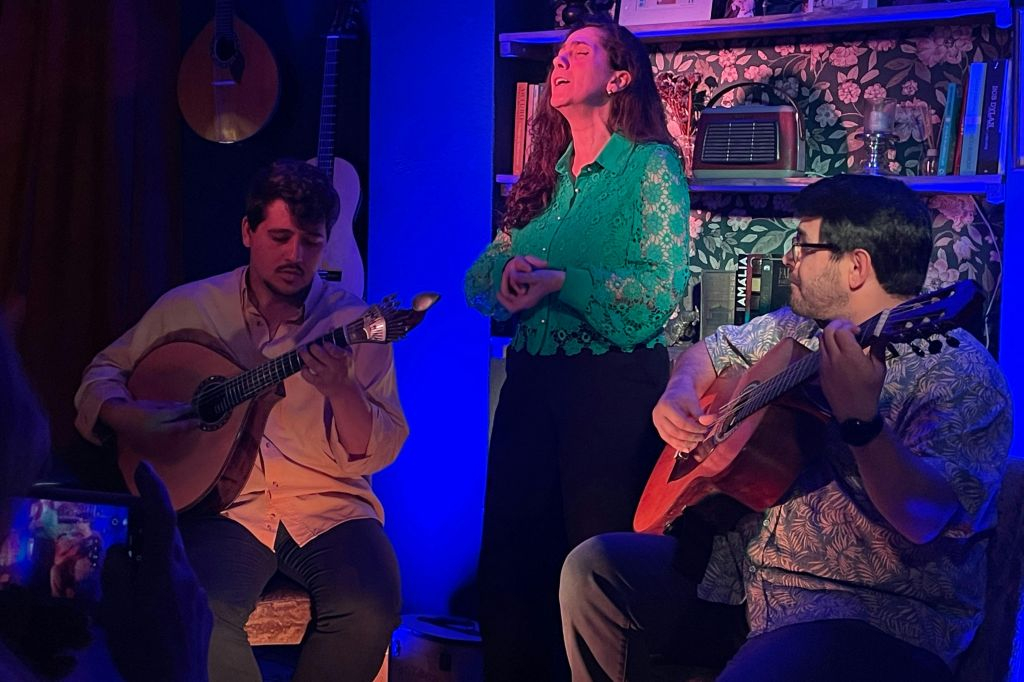 Lisbon: Fado Concert + 1 Drink