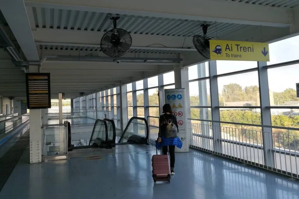 Cagliari: Trasferimento in treno di sola andata dall'aeroporto di Elmas alla stazione di Cagliari