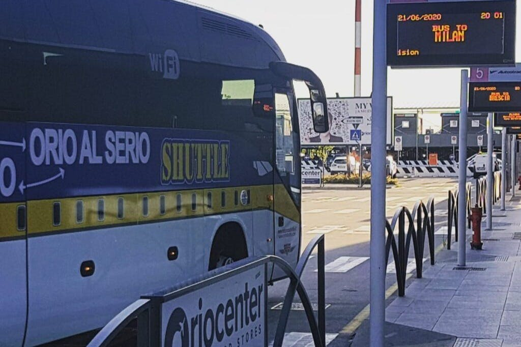 Aeropuerto de Bérgamo: Autobús de ida del Aeropuerto ( (BGY) a Milán Central