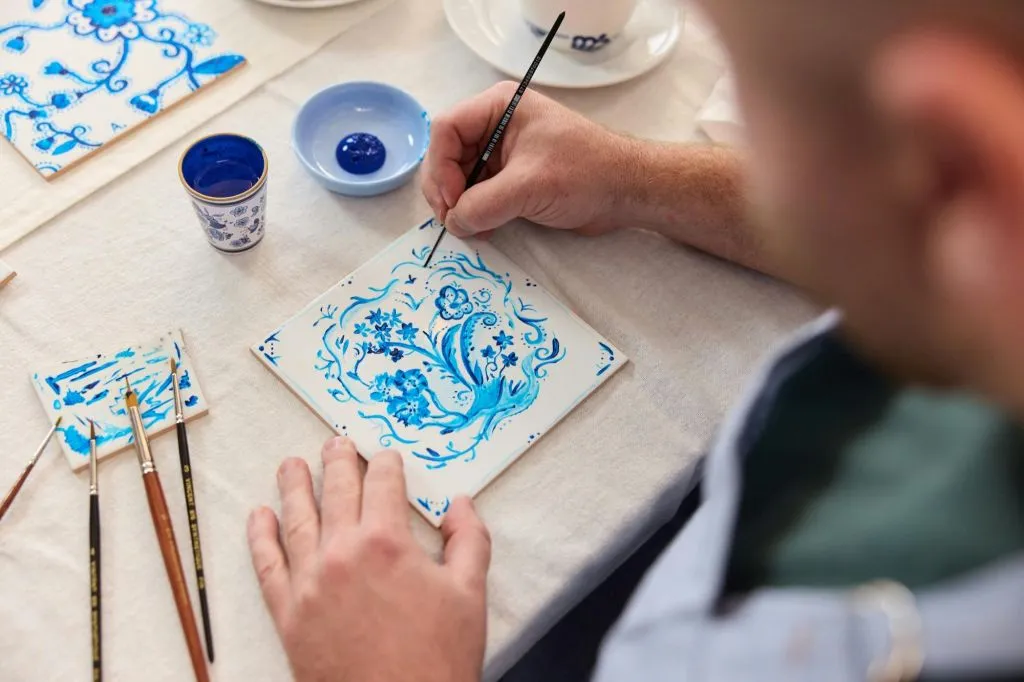 Amsterdam : Atelier de peinture sur carreaux bleus hollandais