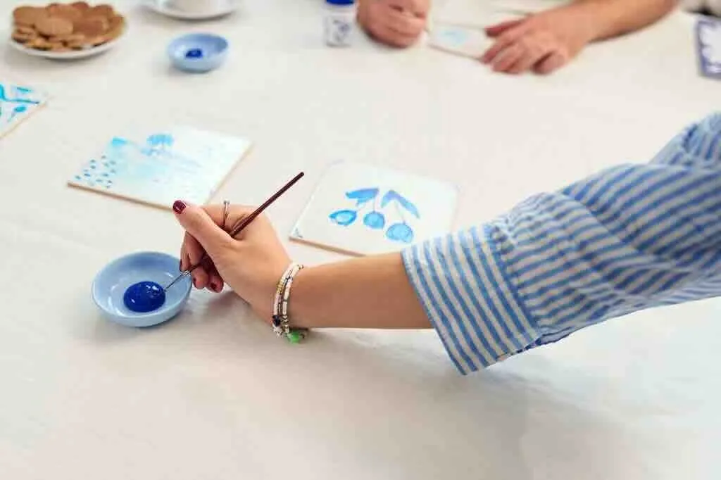 Amsterdam : Atelier de peinture sur carreaux bleus hollandais