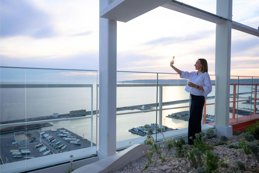 Sky Centre Marseille : Accès au 30ème étage