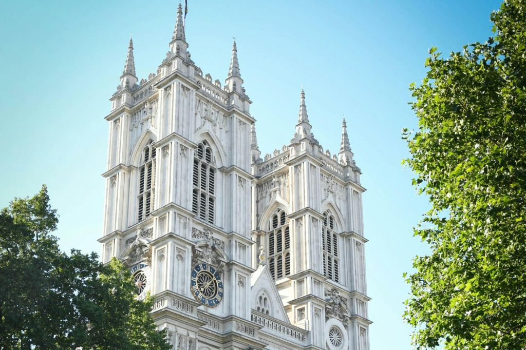 London: Westminster Private Walking Tour + Changing of the Guard + Hotel Pickup