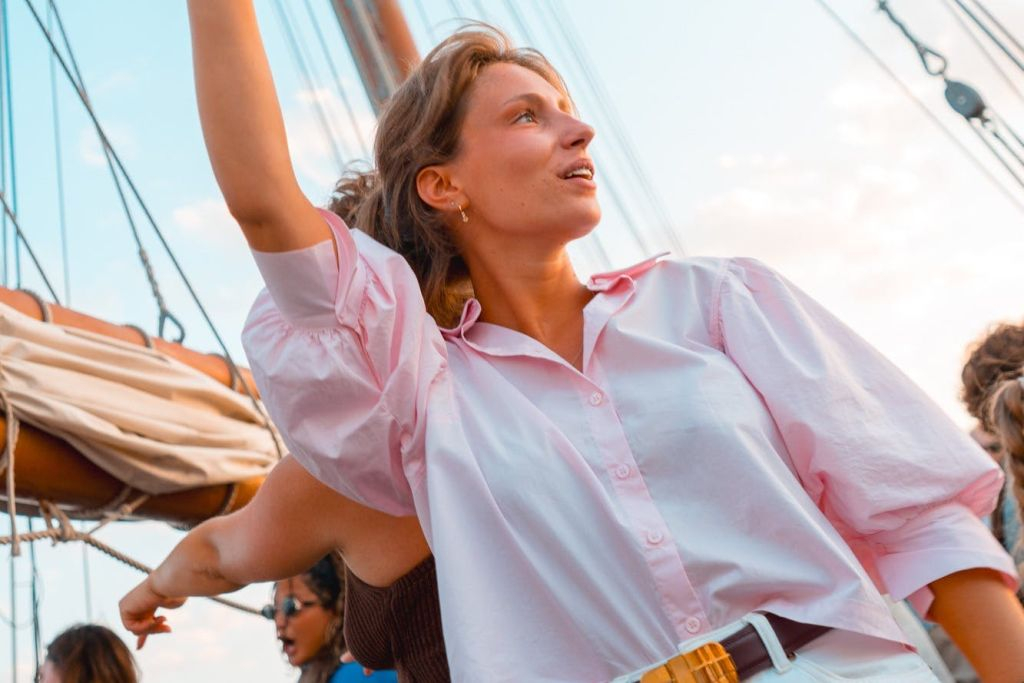 Lisbon: Sunset Boat Party + Live Music + Nightclub Entry