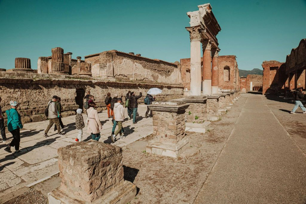 Pompeya y Monte Vesubio: Tour guiado para grupos reducidos + Traslados