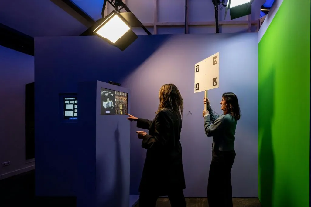 Amesterdão em Movimento: Espetáculo audiovisual + acesso à exposição