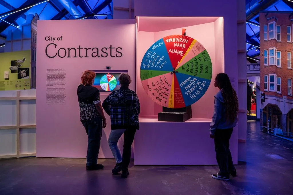 Amesterdão em Movimento: Espetáculo audiovisual + acesso à exposição